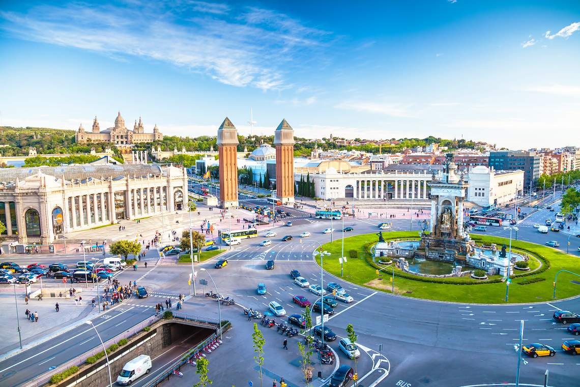 西班牙、葡萄牙旅遊住宿全攻略：依景點、季節與風景選對飯店