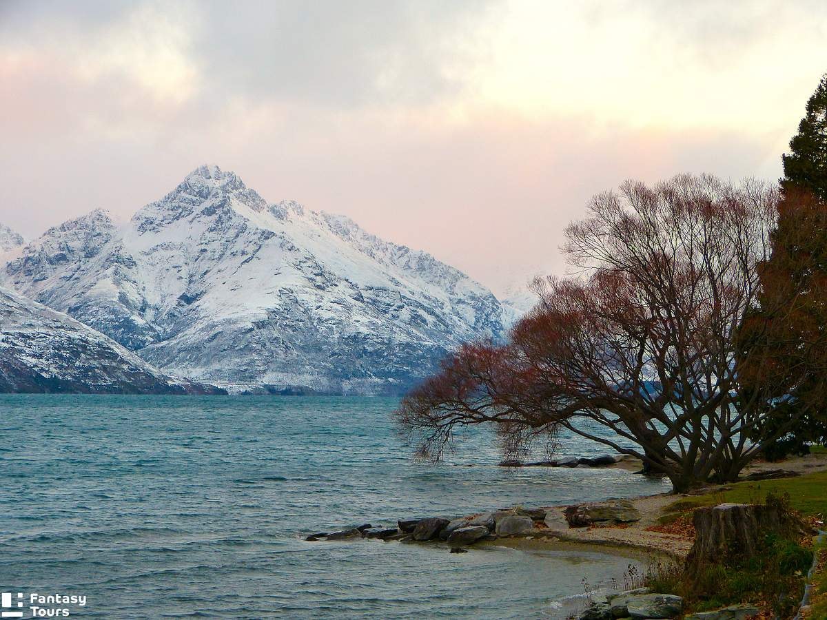 瓦卡蒂普湖Lake Wakatipu